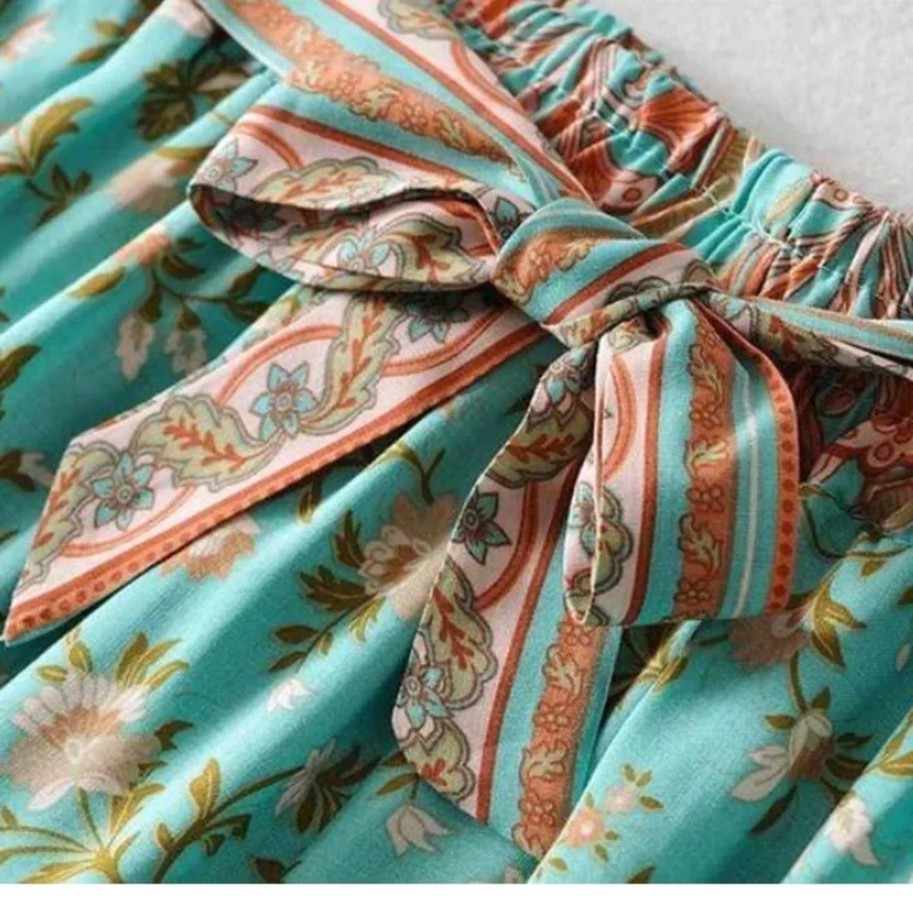 💕Sale💕 2-piece crop and pants - Picture 12 of 15